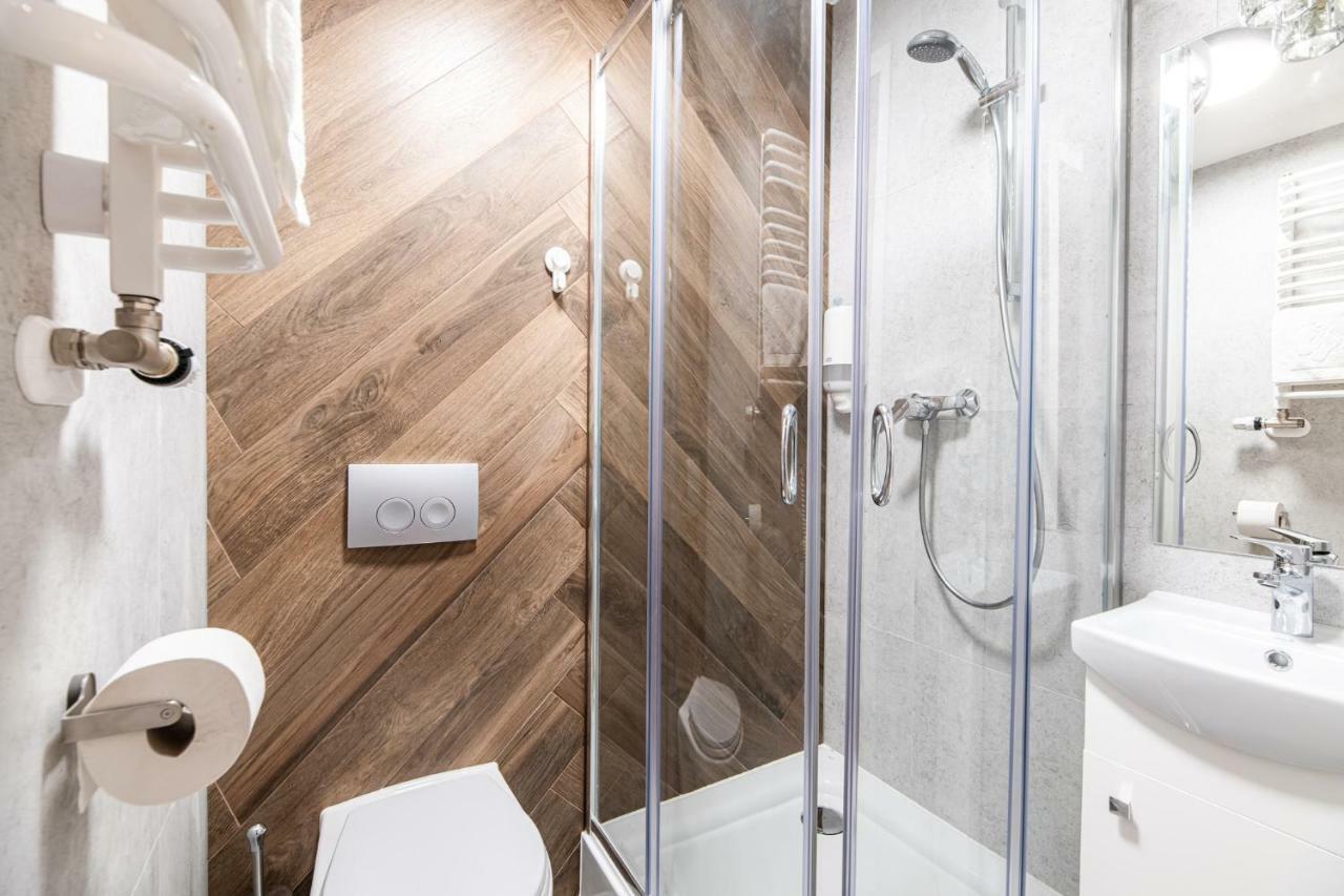 Lubomirskiego 23 Residence - Great Location, 10 Min To Main Square By Foot, Right Next To Main Rail And Bus Station Krakau Exterior foto