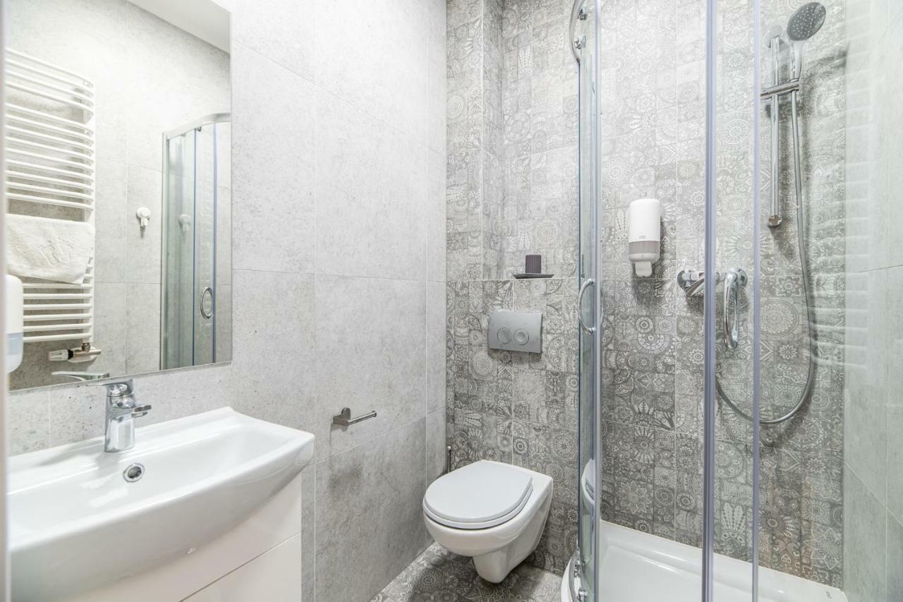 Lubomirskiego 23 Residence - Great Location, 10 Min To Main Square By Foot, Right Next To Main Rail And Bus Station Krakau Exterior foto