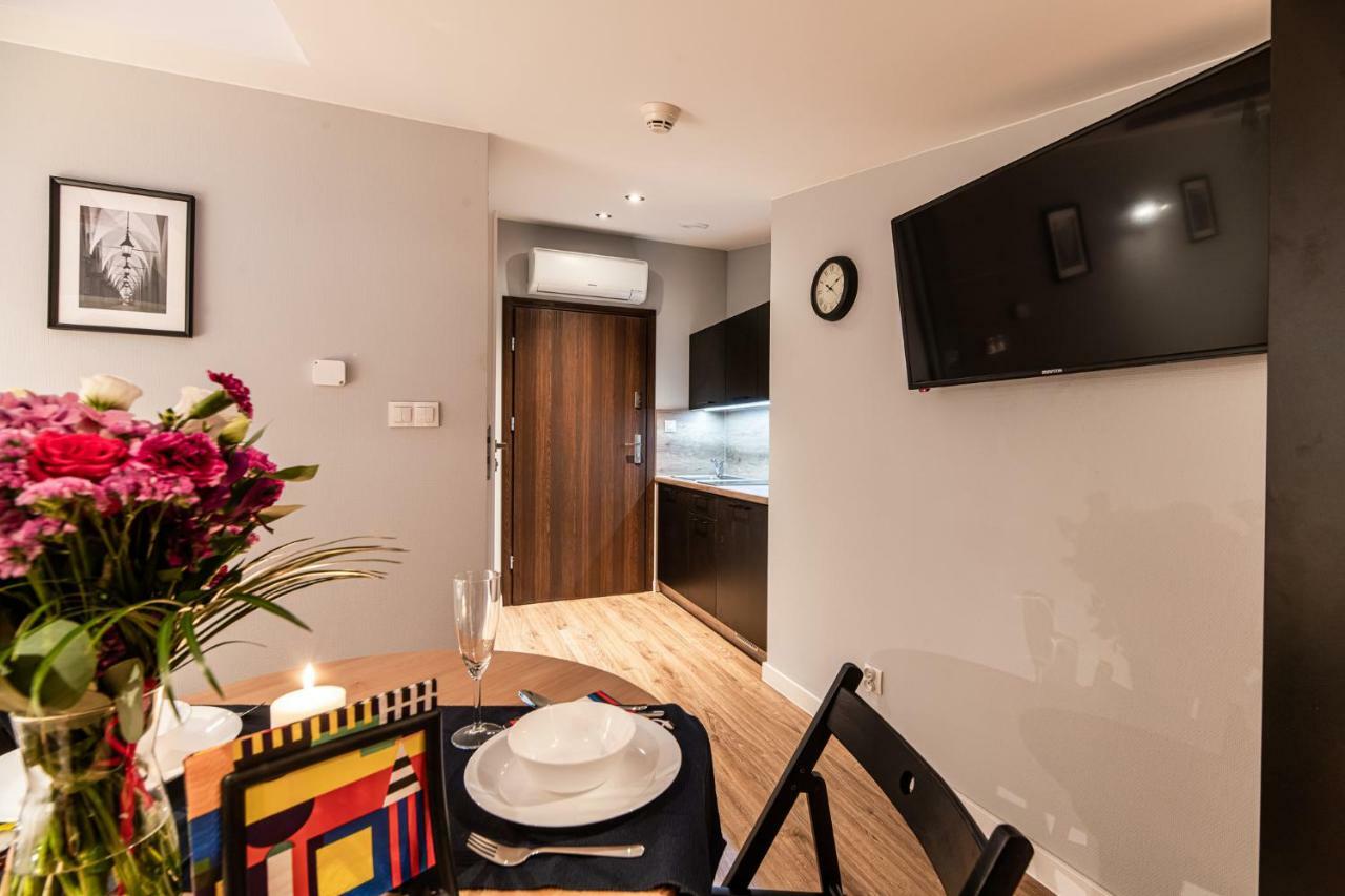 Lubomirskiego 23 Residence - Great Location, 10 Min To Main Square By Foot, Right Next To Main Rail And Bus Station Krakau Exterior foto