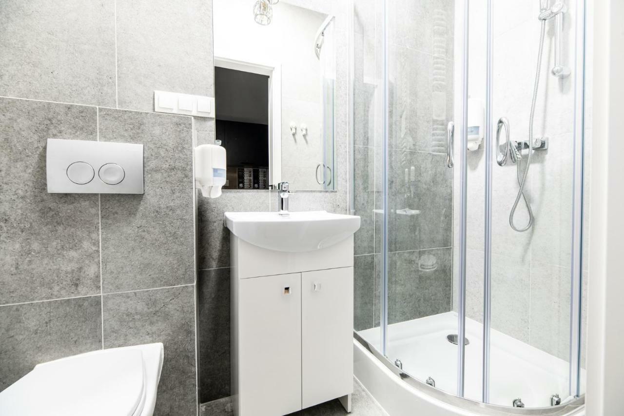 Lubomirskiego 23 Residence - Great Location, 10 Min To Main Square By Foot, Right Next To Main Rail And Bus Station Krakau Exterior foto